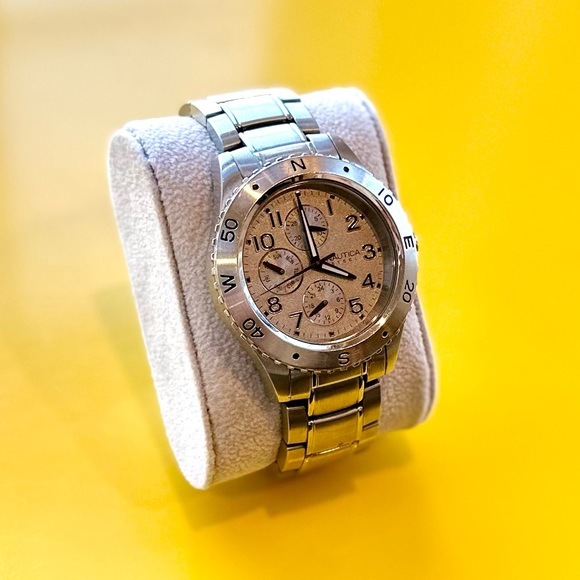 Vintage Nautica Stainless Steel Watch - Picture 13 of 16